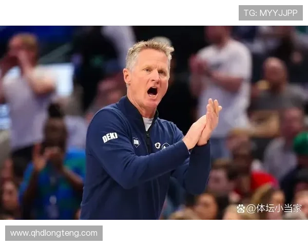 科尔表示可继续使用小个阵容并减少格林担任中锋的时间