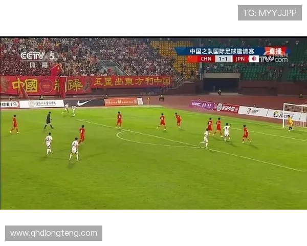 足球比赛直播期间突发事故引发观众热议视频回顾与分析