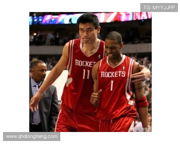 姚明带领球队在2011年勇夺总冠军创造历史成就的辉煌时刻